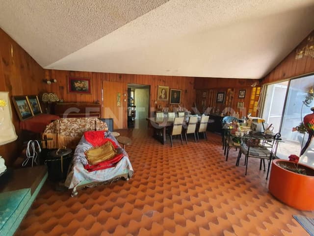 CASA PARA REMODELAR EN FRACCIONAMIENTO LOMAS DE COYUCA EN CUERNAVACA, MORELOS.