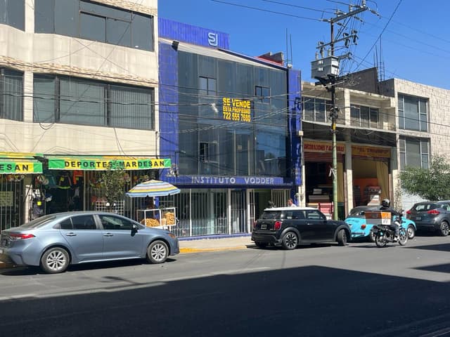 Edificio Comercial en venta en José Maria Morelos y Pavón, Toluca